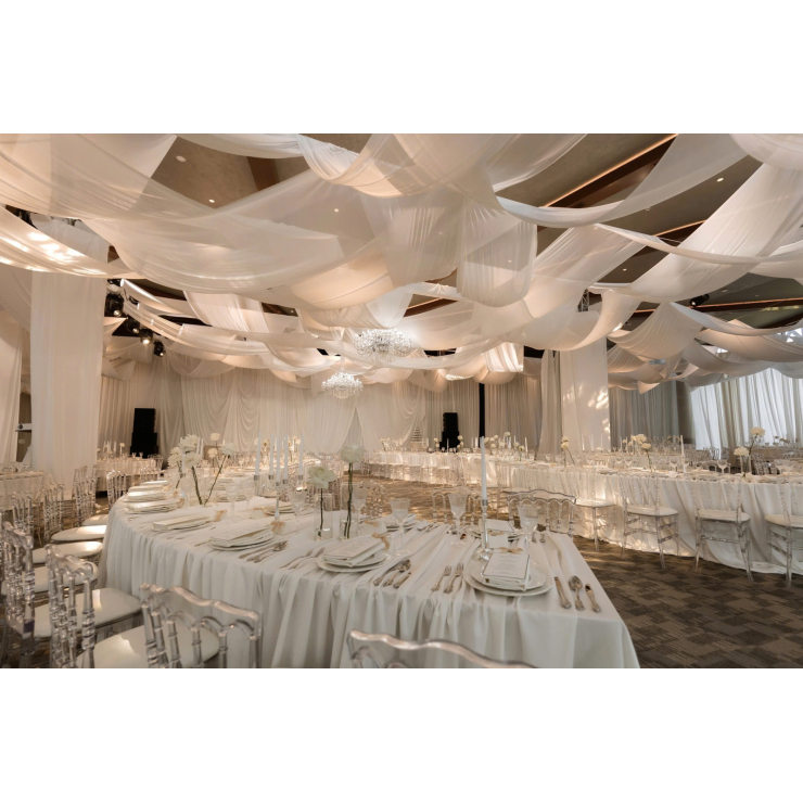 Luxury Wedding | Lễ Cưới Sang Trọng Giữa Không Gian Voan Trắng Và Ánh Sáng Pha Lê